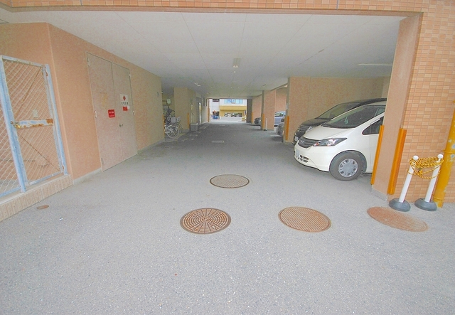 駐車場　駐車場