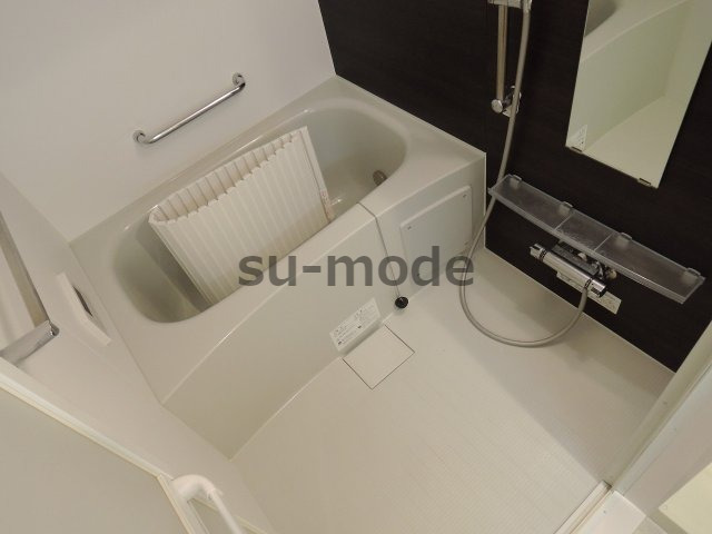バス・シャワールーム　写真は同マンション別部屋