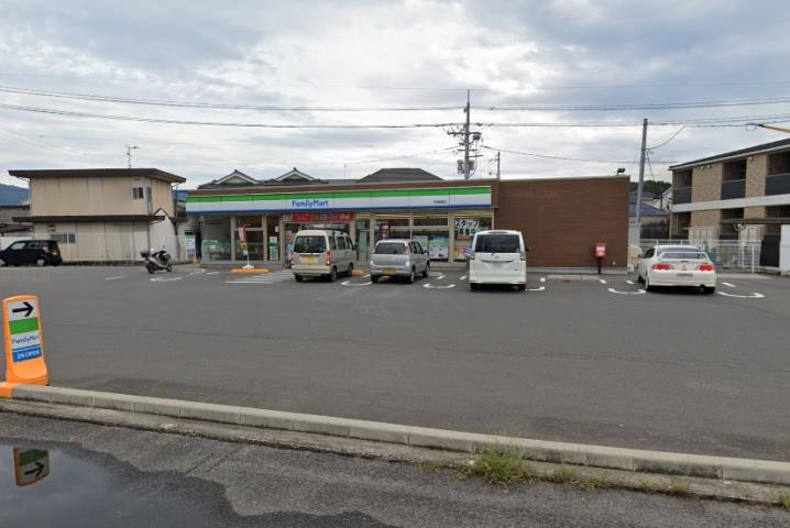 コンビニ　ファミリーマート（コンビニ）まで509m