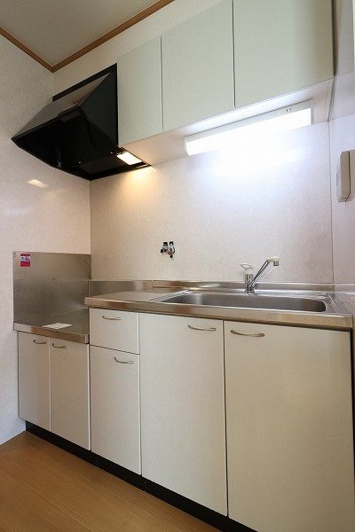 キッチン　2口ガスコンロ設置可のキッチンです。