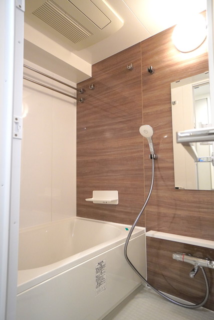 バス・シャワールーム　※写真は同タイプ住戸です。
