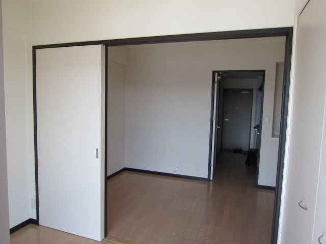 居室・リビング　※同物件別部屋参考画像