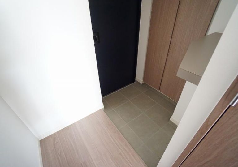 玄関　★散らかりがちな靴はシューズボックスに収納できます