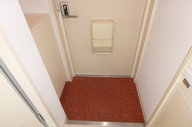 玄関　他のお部屋の参考写真です。