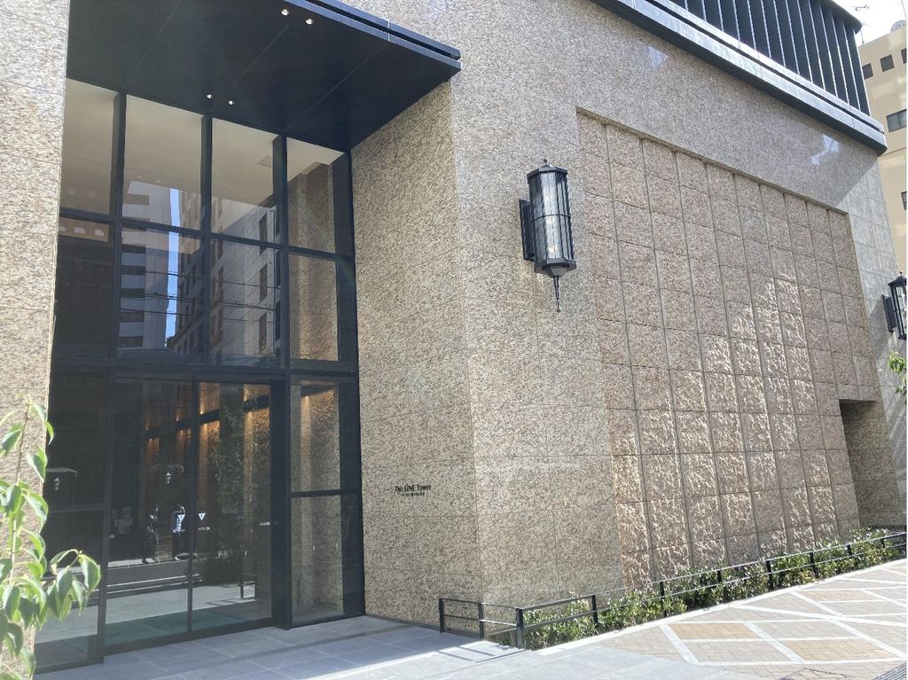 建物外観　エントランス