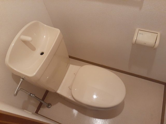 トイレ　シンプルで使いやすいトイレです
