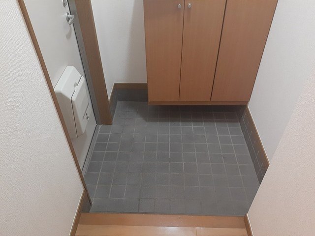 玄関　落ち着いた玄関です
