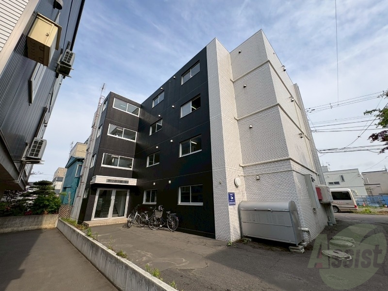 建物外観　札幌市東区北十六条東「ＩＮＯＶＥ札幌北１６条」