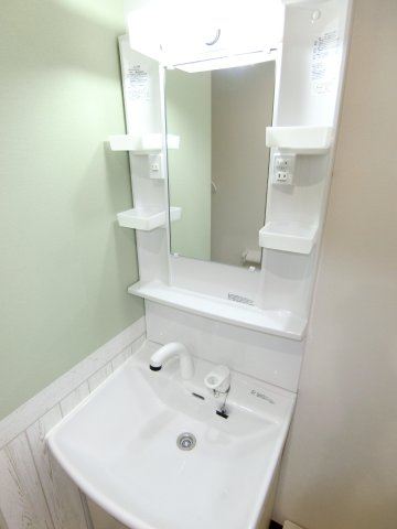 洗面設備　忙しい朝には欠かせない洗面所です