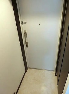 玄関　収納もある玄関です