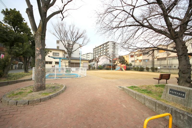 公園　新喜多東中央公園（公園）まで40m