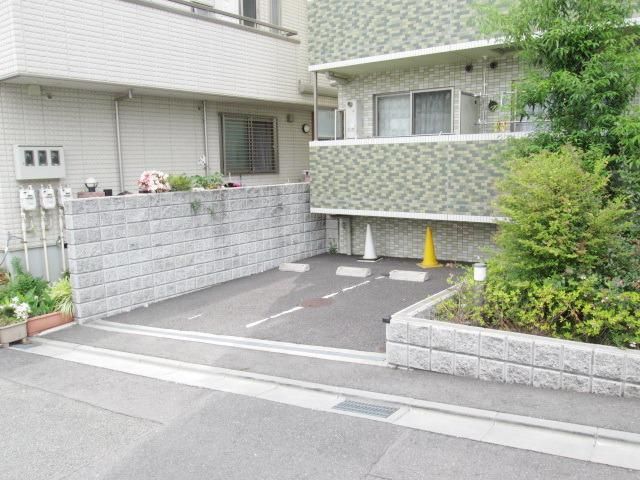 駐車場　★駐車場★