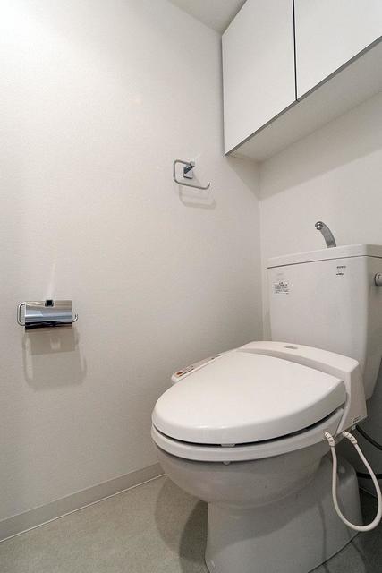 トイレ　※写真は同タイプ住戸です。