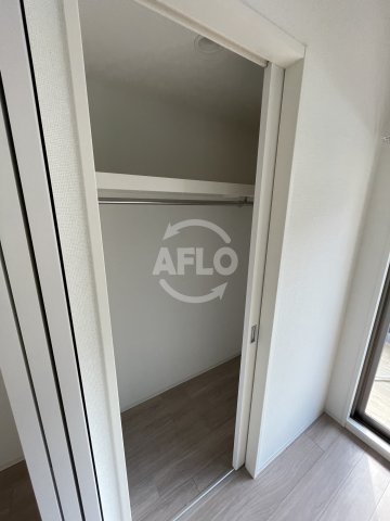 収納　セレニテ福島プリエ　ウォークインクローゼット