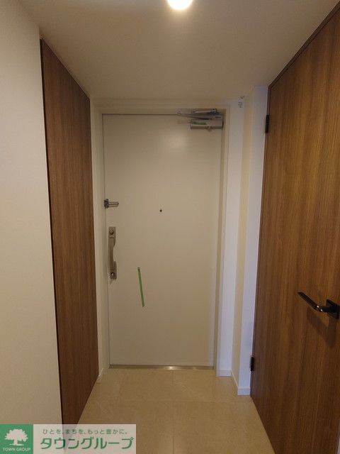 玄関　※写真は同タイプ住戸です。