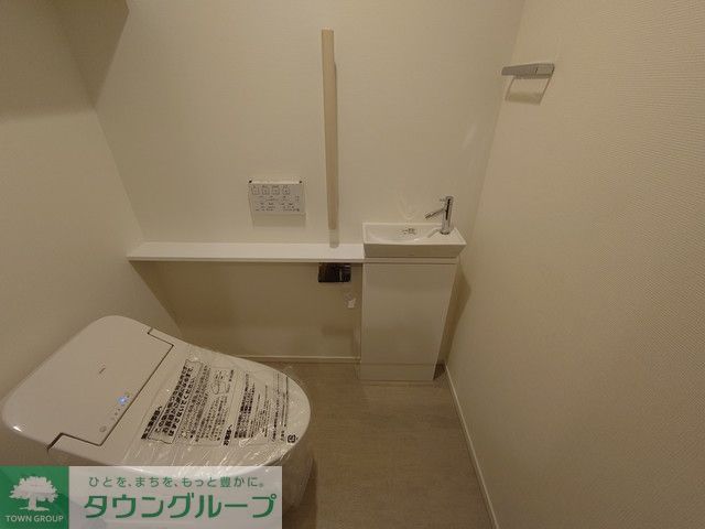 トイレ　※写真は同タイプ住戸です。