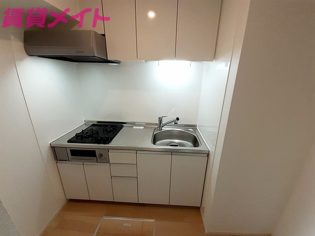 キッチン　同タイプのお部屋です。