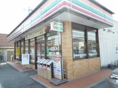 コンビニ　セブンイレブン門前町店（コンビニ）まで800m