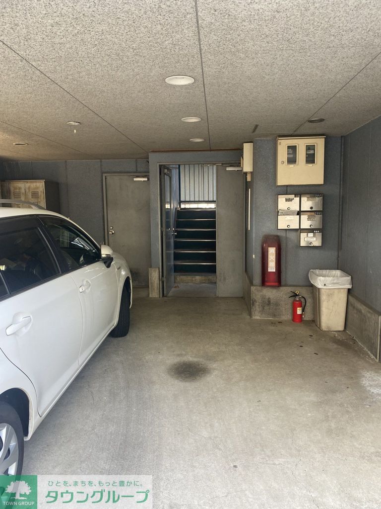駐車場　駐車場