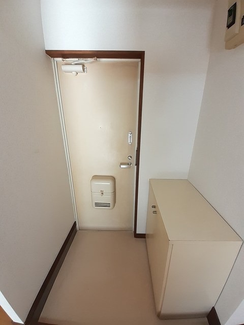 玄関　図面と現状に相違がある場合には現状を優先