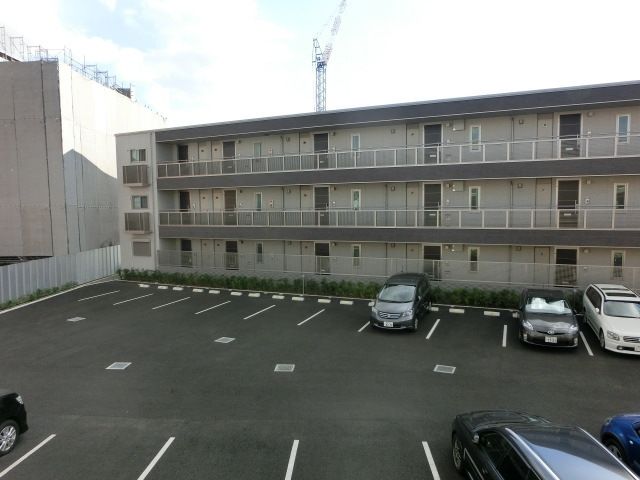 眺望　前面駐車場で日当たり良好