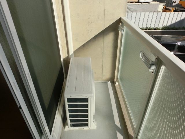 バルコニー　明るいバルコニー