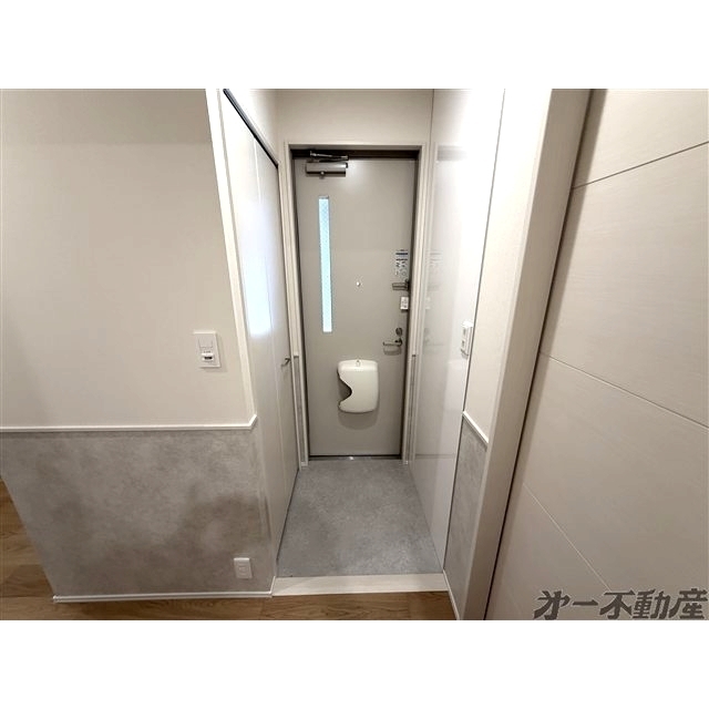 Komorebi Garden中田本町Bの玄関写真