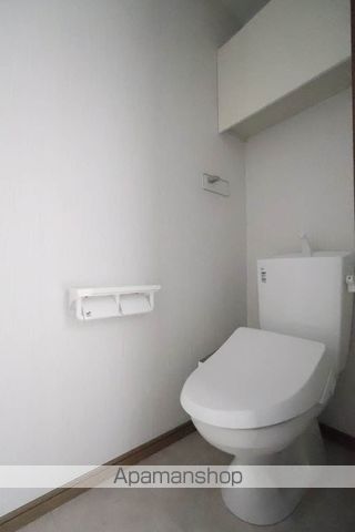 広島市佐伯区 2階建 築35年のトイレ写真