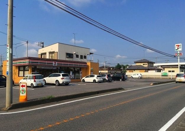 コンビニ　セブンイレブン大泉吉田店（コンビニ）まで1750m