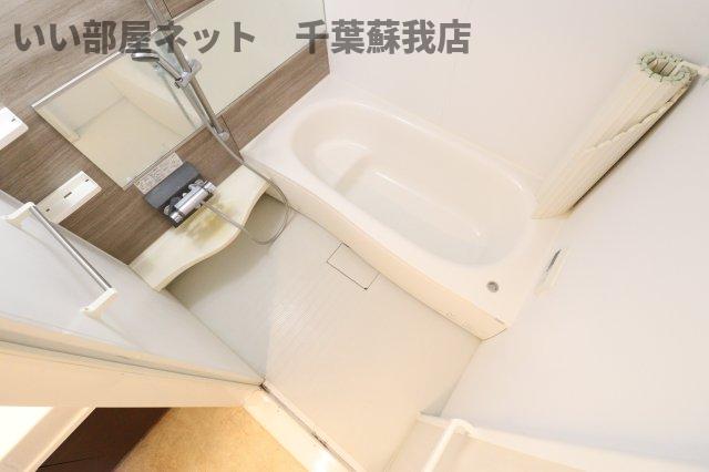 バス・シャワールーム　広々としたバスルーム♪一日の疲れをゆっくり癒してください♪