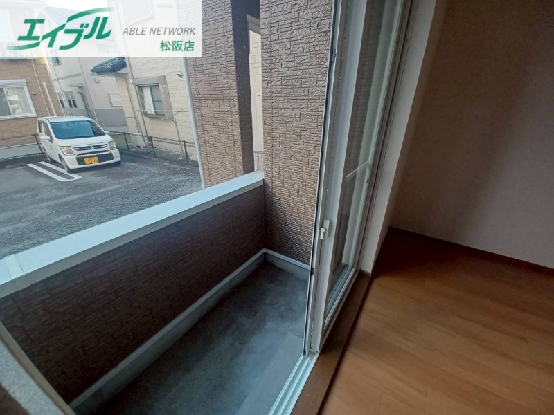 バルコニー　別部屋反転参考写真です