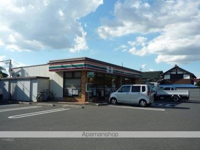 コンビニ　セブンイレブン（コンビニ）まで1800m