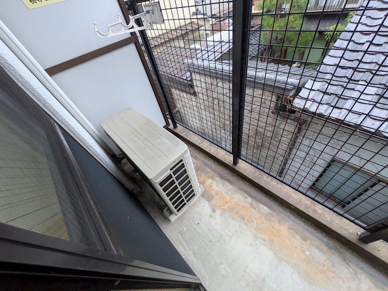 バルコニー　同建物同号室の室内写真です。