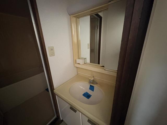 洗面設備　室内参考写真
