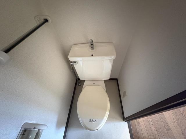 トイレ　室内参考写真