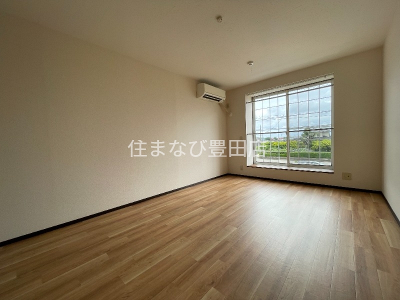 居室・リビング　同型別部屋写真