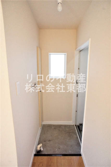 その他　洗濯機置き場は室内にあるので雨に濡れる心配はありません。