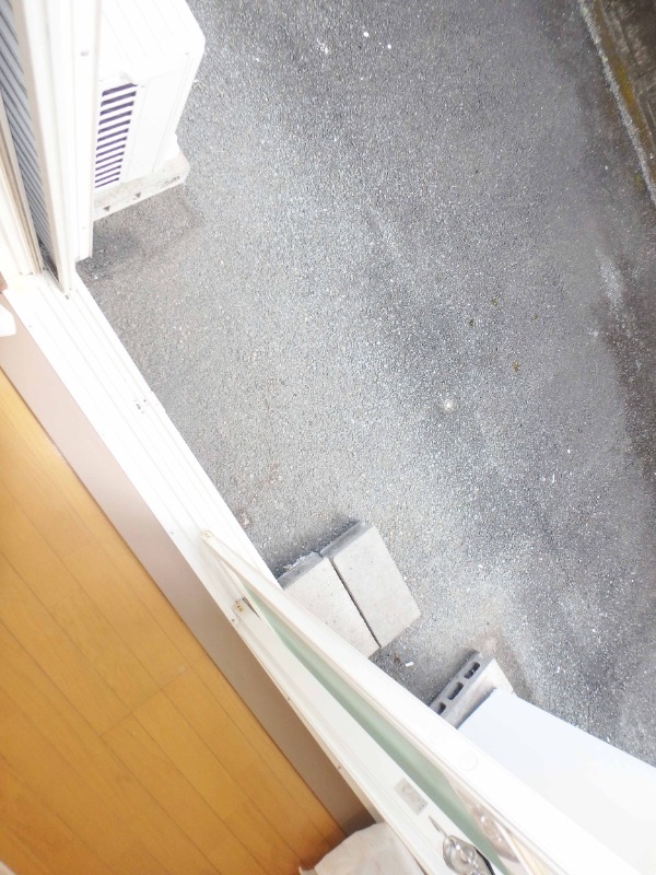 バルコニー　東向きで朝日が差し込みます☆