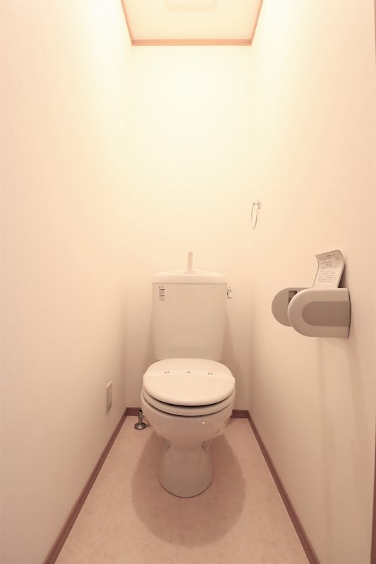 トイレ　トイレも明るいです！