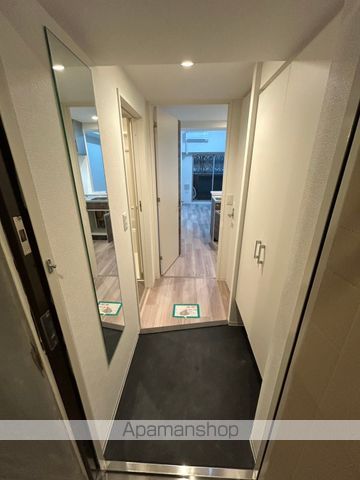 セレニテ新大阪グランデ ミリューの玄関写真