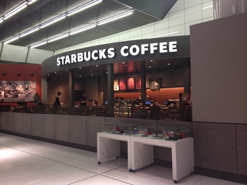 飲食店　スターバックスコーヒー田町駅西口店（飲食店）まで527m