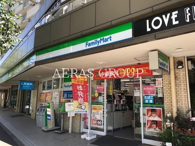 コンビニ　ファミリーマート文京白山駅前店（コンビニ）まで451m