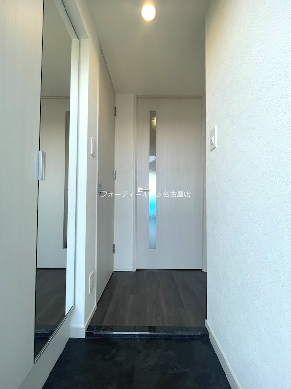 玄関　《見学予約受付中》