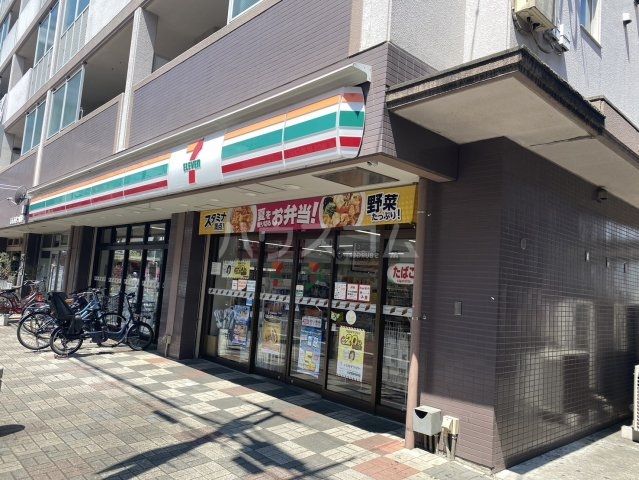コンビニ　セブンイレブン 東村山秋津駅前店（コンビニ）まで1058m