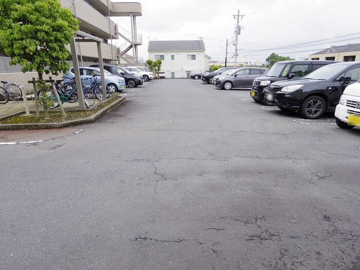駐車場　駐車場