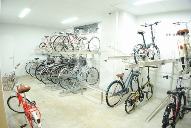 駐車場　セレニテ本町ROJI02　駐輪場