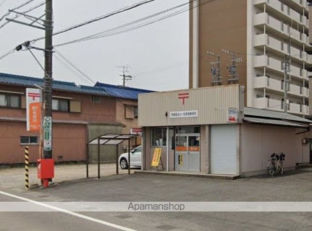 郵便局　西春鍜治ケ一色簡易郵便局（郵便局）まで895m