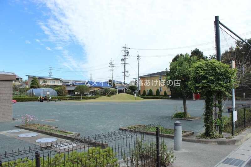 公園　上野中どおり公園（公園）まで399m