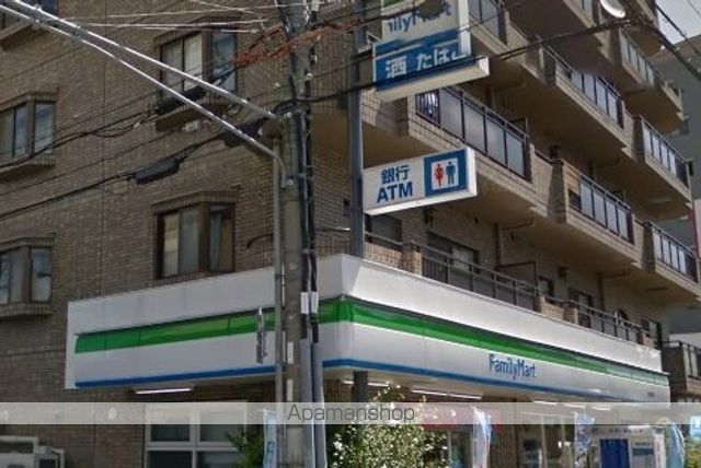 コンビニ　ファミリーマート（コンビニ）まで467m