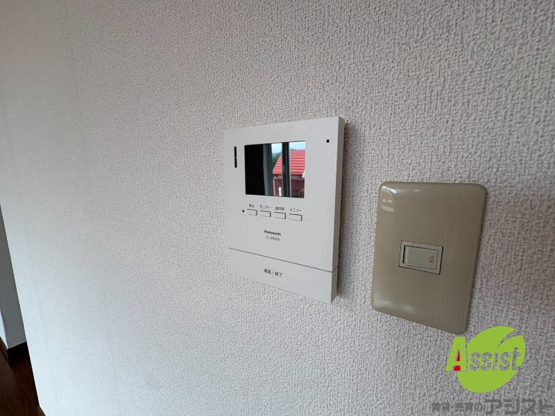 セキュリティ　ＴＶモニター付インターホンです。来客者の顔が見えるので安心！